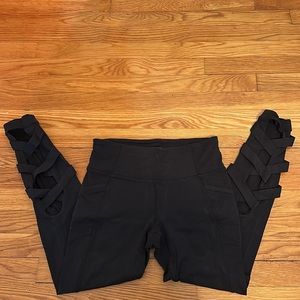 Athleta Black Criss Cross Chaturanga Capri Legging, medium